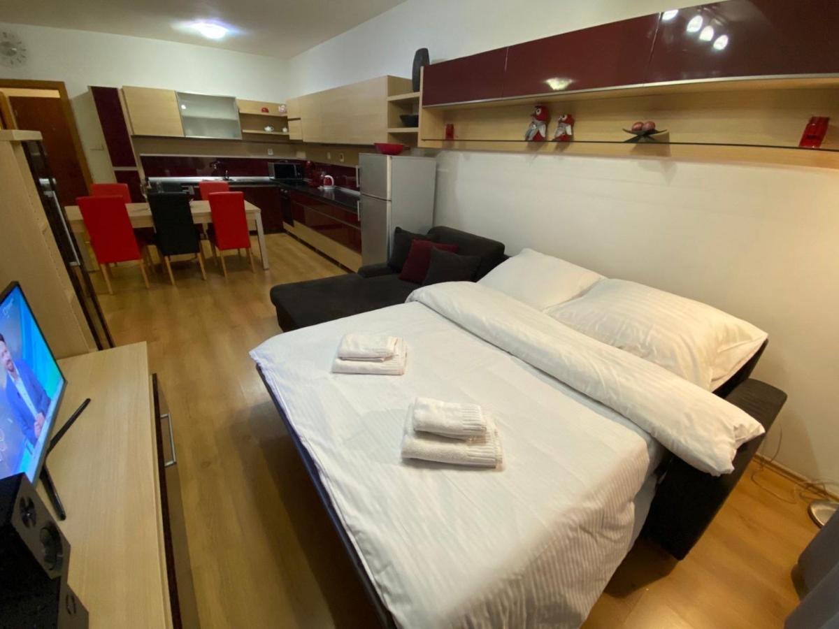 Апартаменти Apartman Velka Lomnica B8 Екстер'єр фото